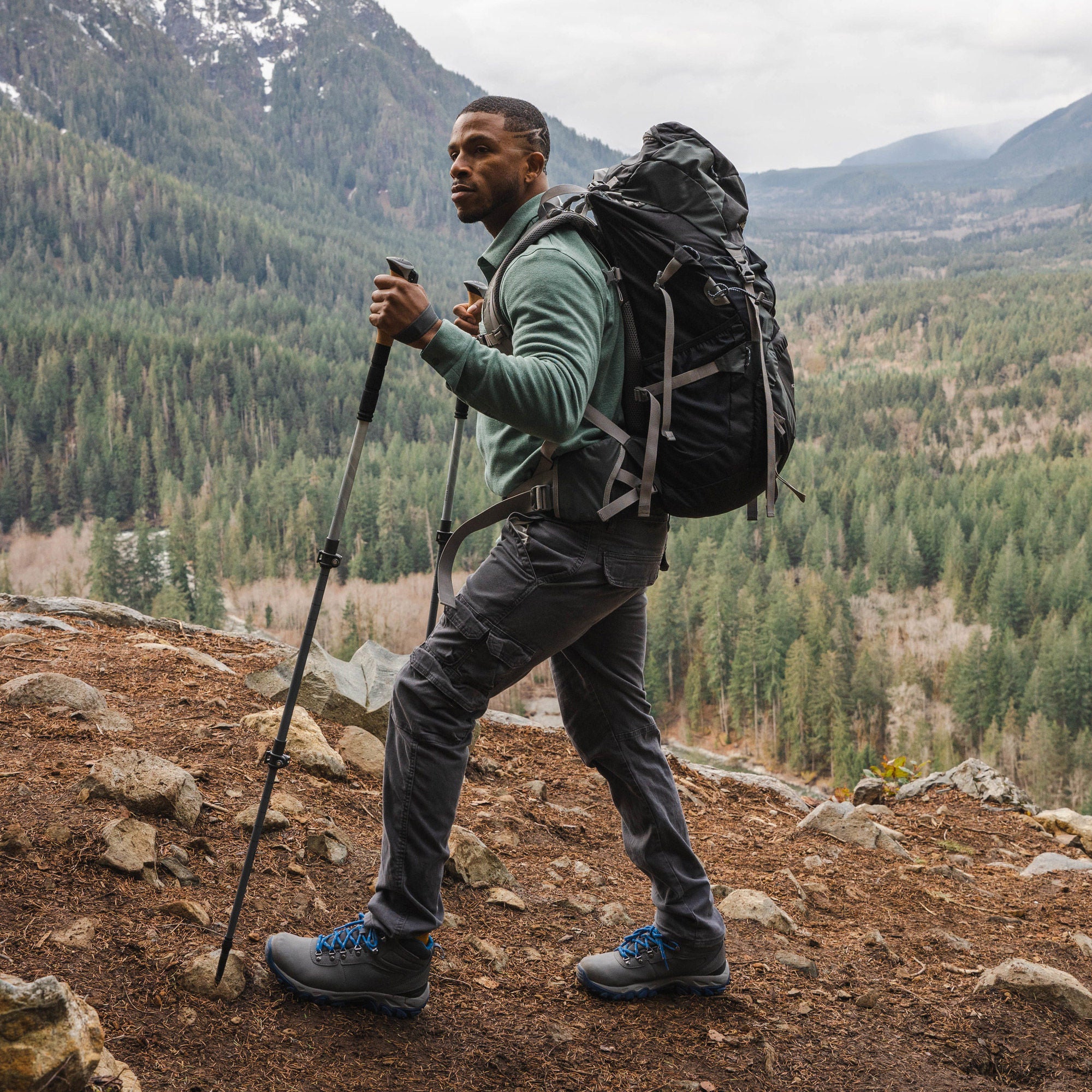 Cascade Mountain Tech 100% Carbon Fiber Trekking Pole, 2-pack | Costco