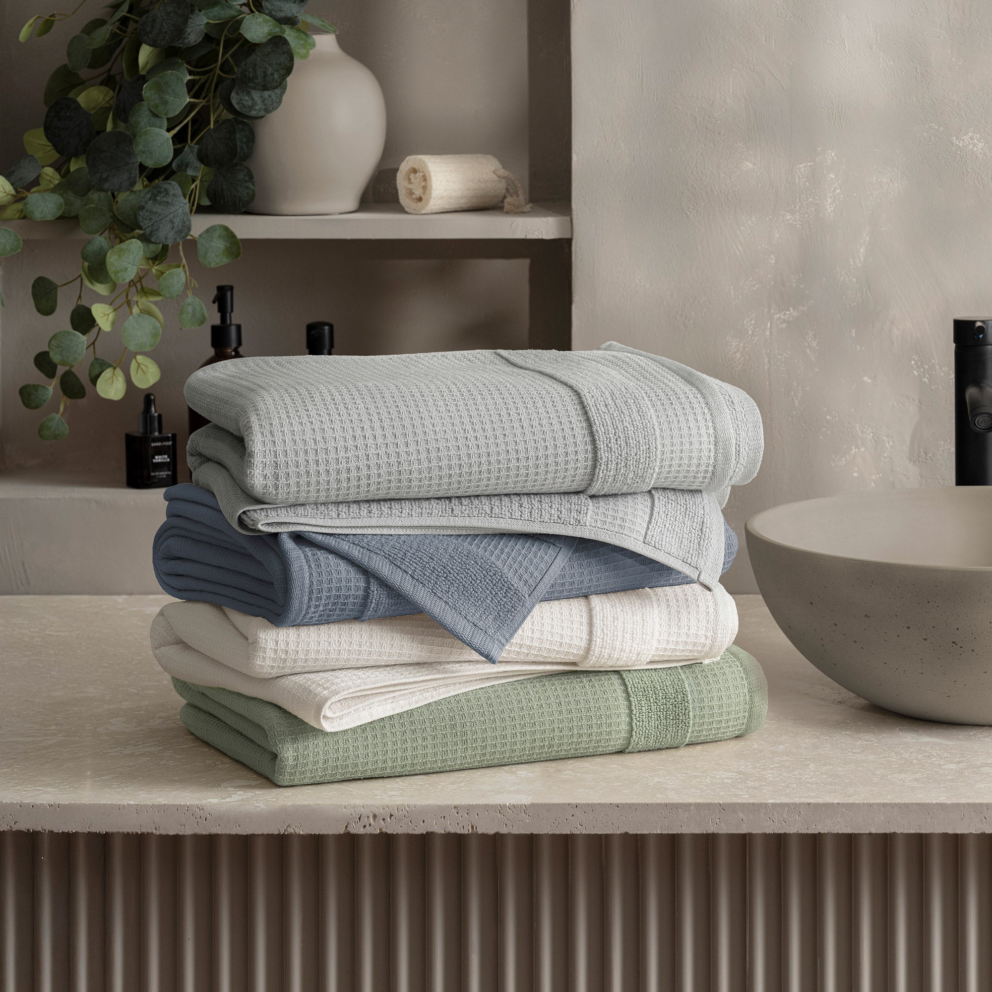 WELSPUN WAFFLE BATH TOWEL 29" X 58"