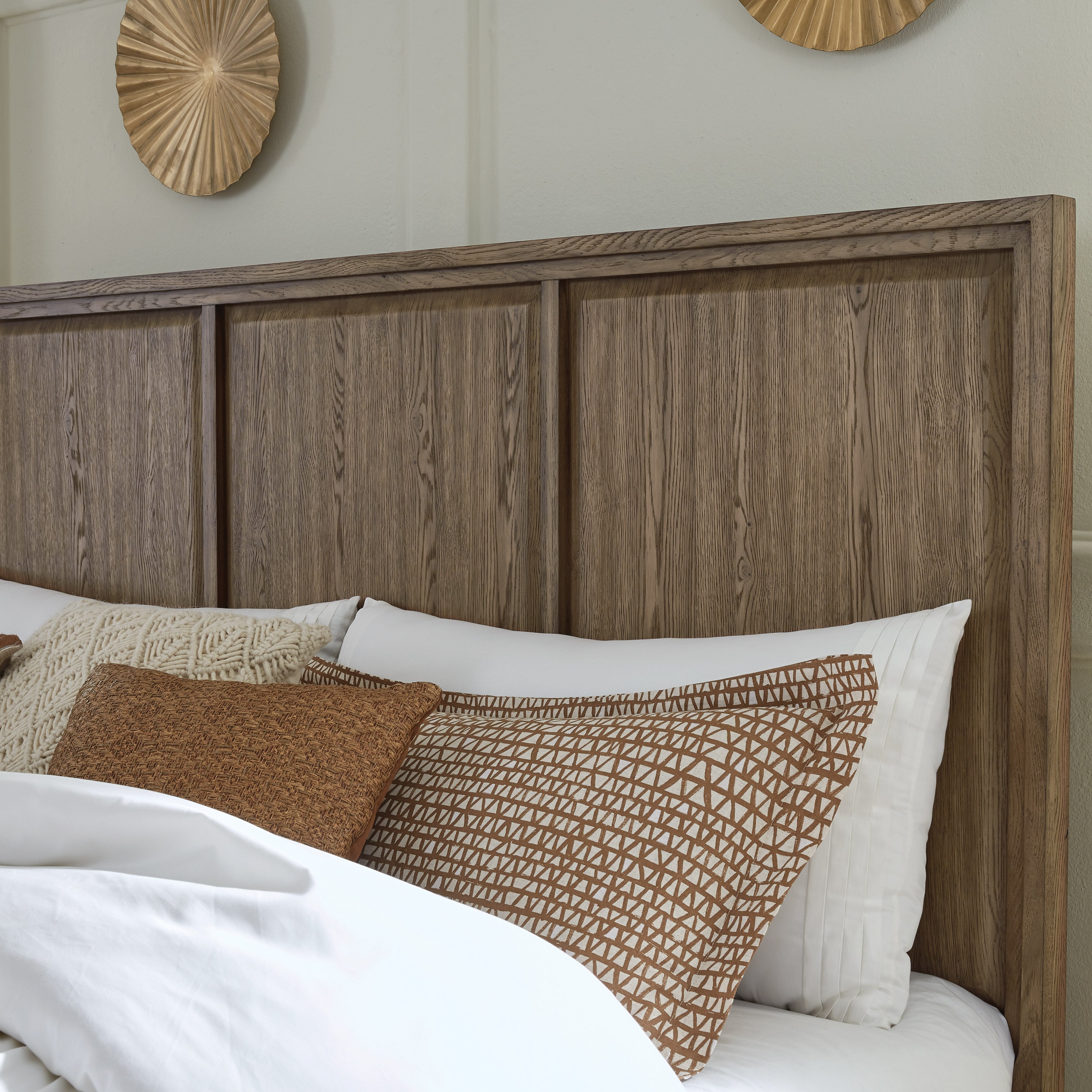 Huntlee 6-piece Cal-King Bedroom Set | Costco