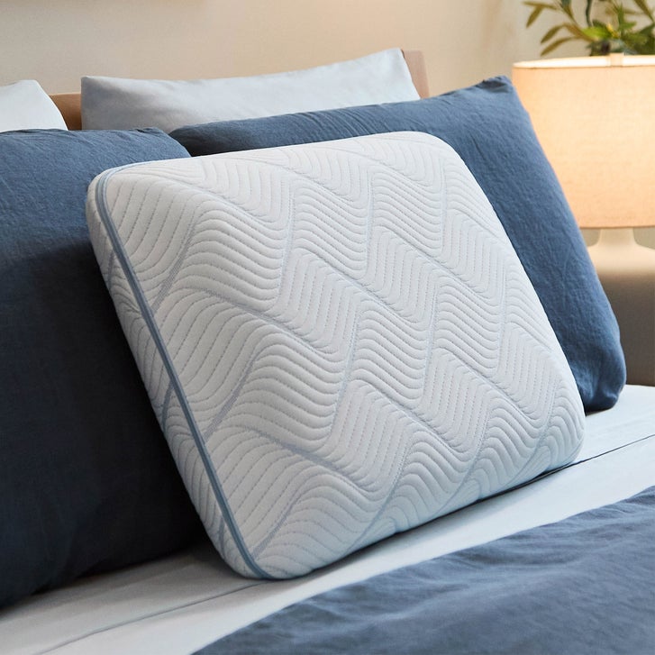 Serenity by Tempur-Pedic Frost Cooling Memory Foam Pillow | Costco