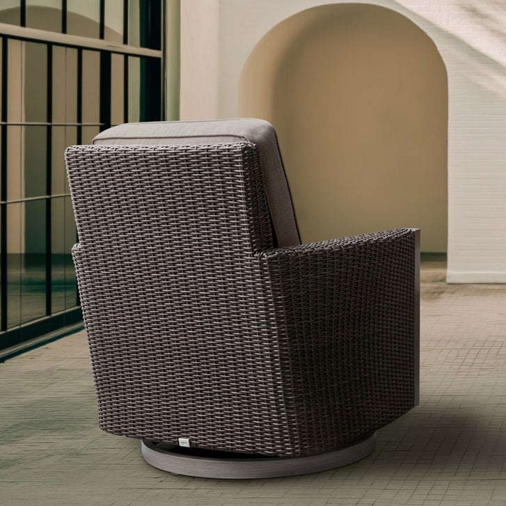 Agio Parkfield 4-piece Outdoor Fire Chat Set | Costco