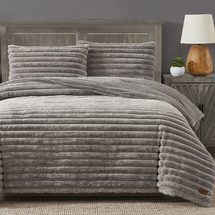 FRYE 2” Jacquard Channel, Faux Fur Comforter Set | Costco
