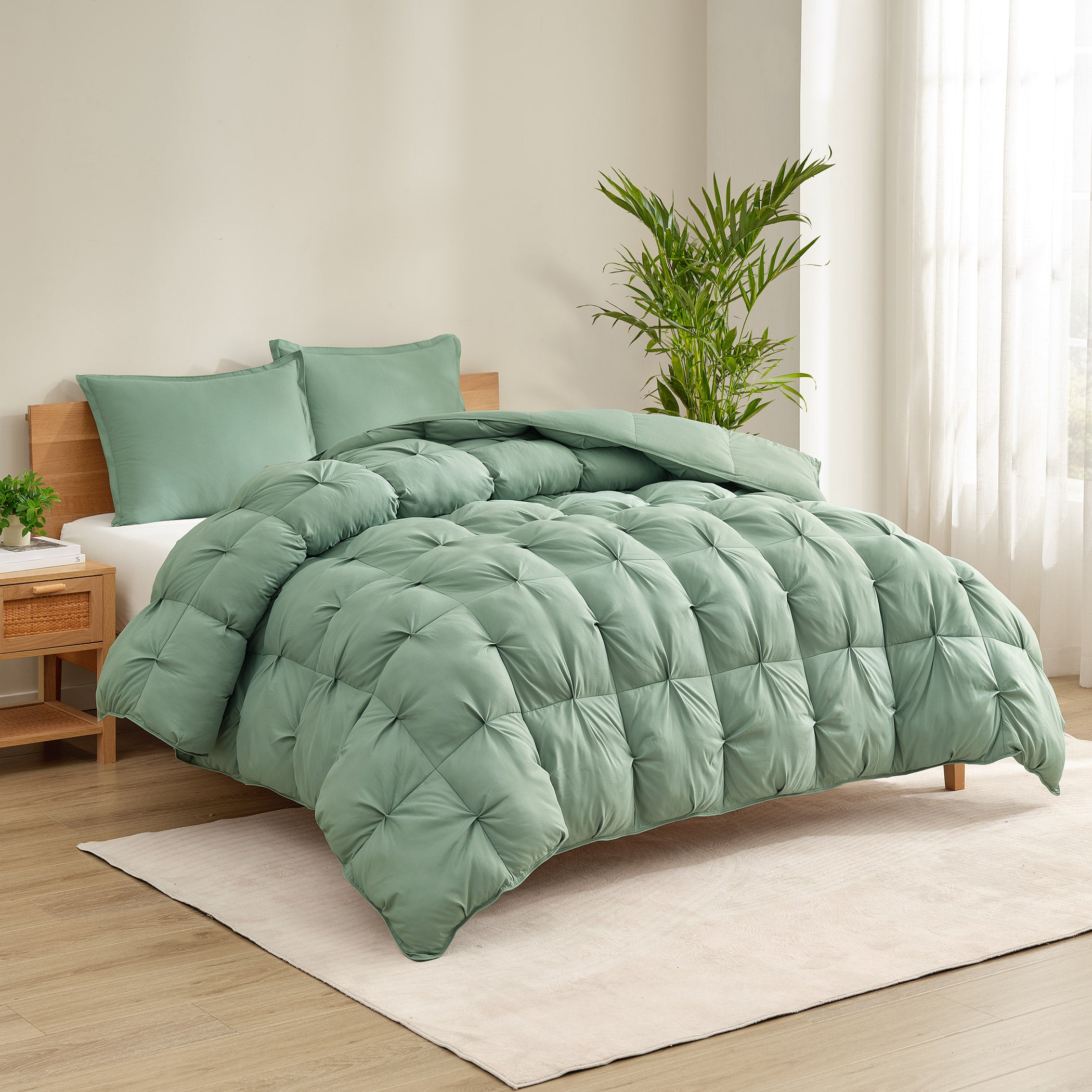 CASUAL LIVING COMFORTER SET 3PC QUEEN SIZE