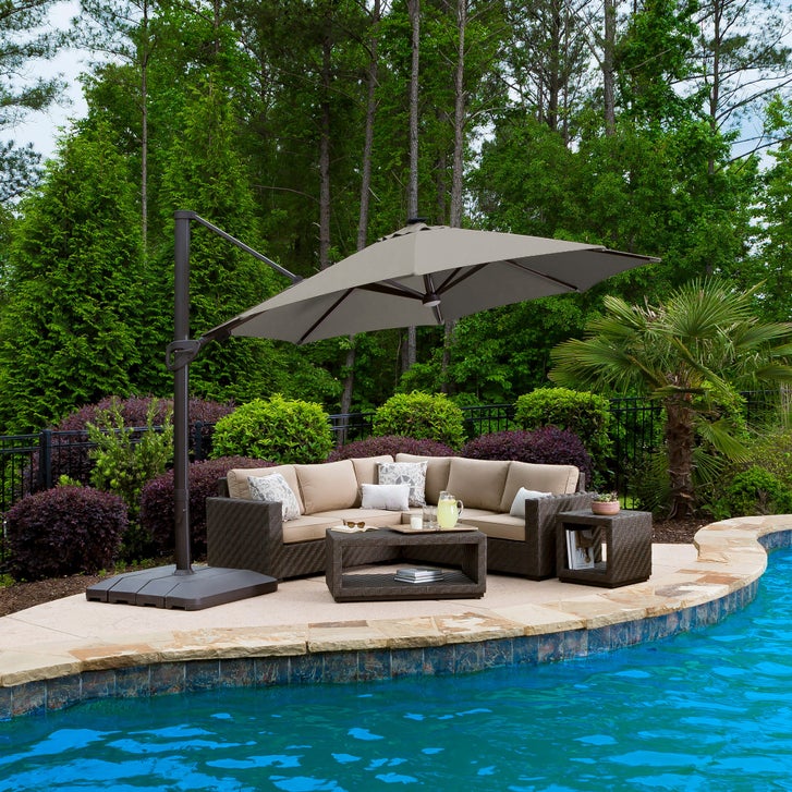11 ft solar powered patio umbrella w/ Light Bulbs Tilt 3-Tiered 11ft 8-Rib Packing list Solar-Powered LED Cantilever Umbrella, 6-Position