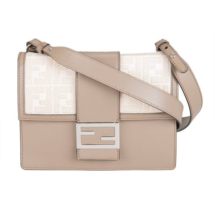 FENDI Baguette ショルダーバッグ Fendi Flat Baguette Shoulder Bag, Beige | Costco