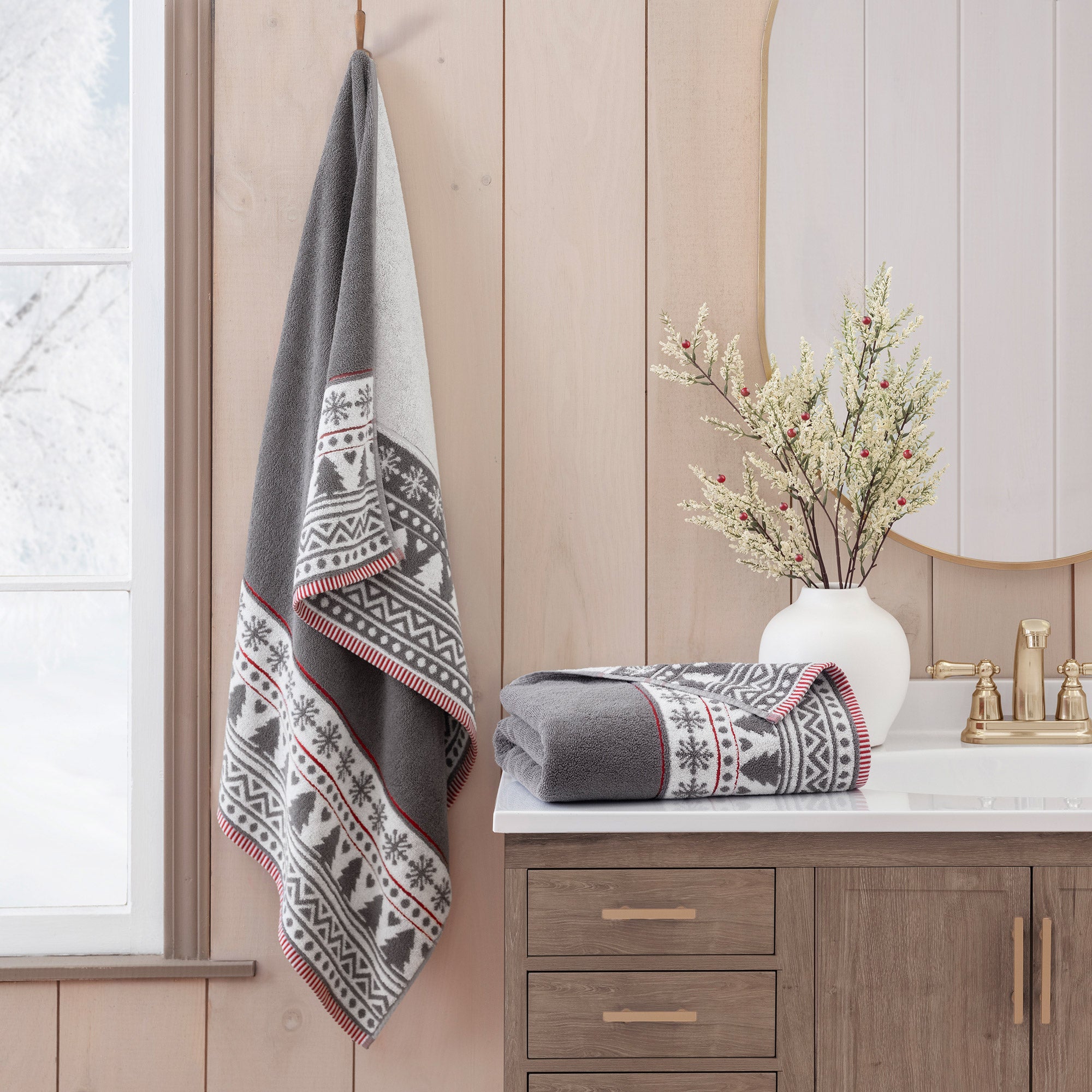 Holiday Market Bath Towels