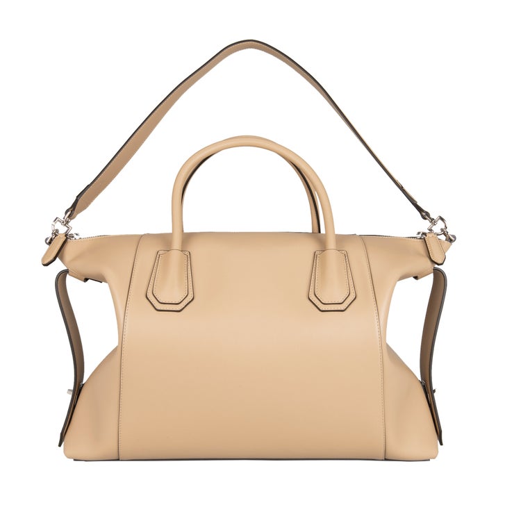 Givenchy アンティゴナ ソフト ミディアム ベージュ レザー バッグ Givenchy Antigona Medium Smooth Leather Bag, Beige | Costco