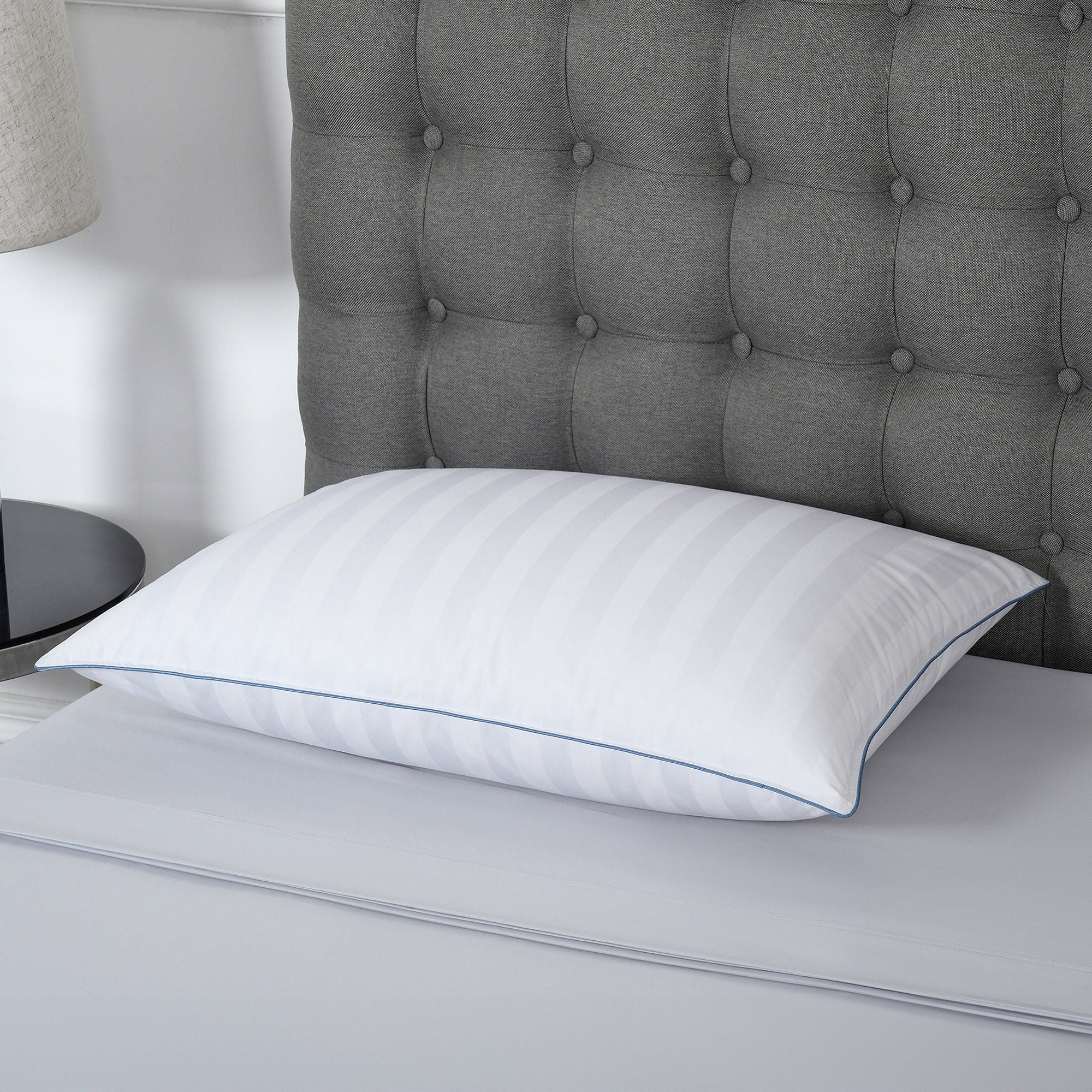 DownHaven – Luxury Down Filled Pillow