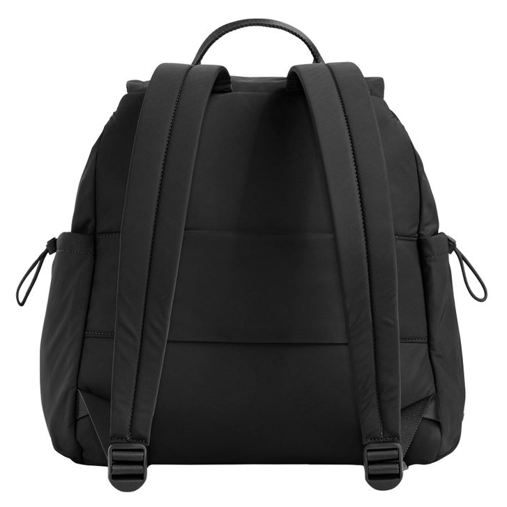 away travel the backpack Everywhere Zip Jet Black with a breathable mesh back panel for extra comfort as well as a full wraparound zip opening for access to its spacious main compartment Away Commuter Backpack in Coast