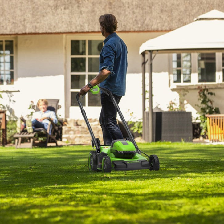 GREEN BROTHERS 2セット Greenworks 2x24V Mower, Trimmer, Blower Combo Kit with (4) 4ah