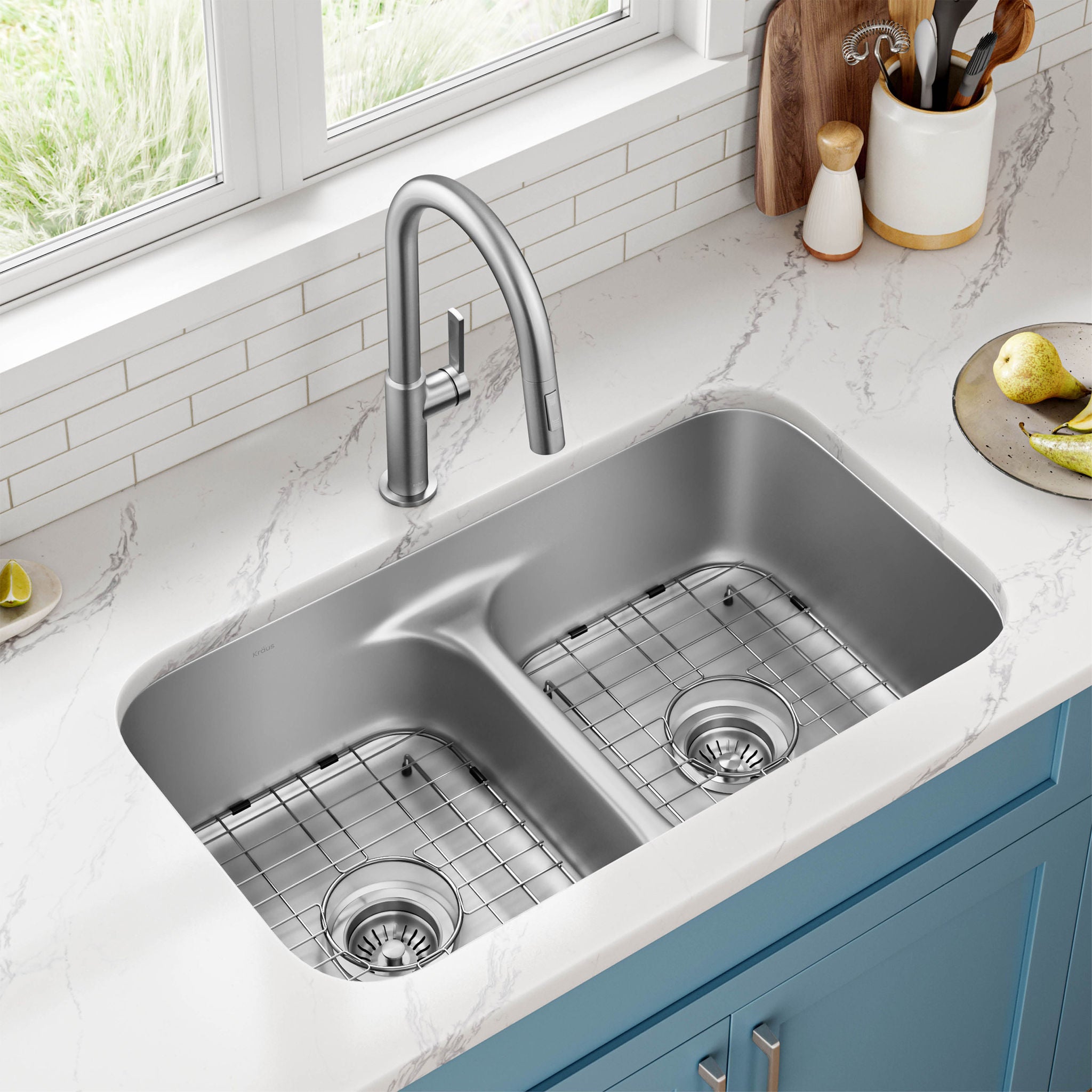 Acuuページです KRAUS 33” Undermount Stainless Steel Kitchen Sink with Pull Down