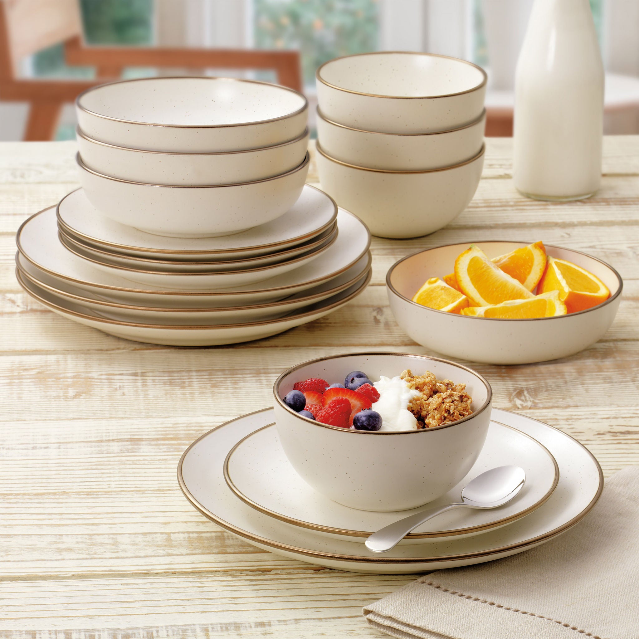 Mikasa Julianna 16-piece Stoneware Dinnerware Set | Costco