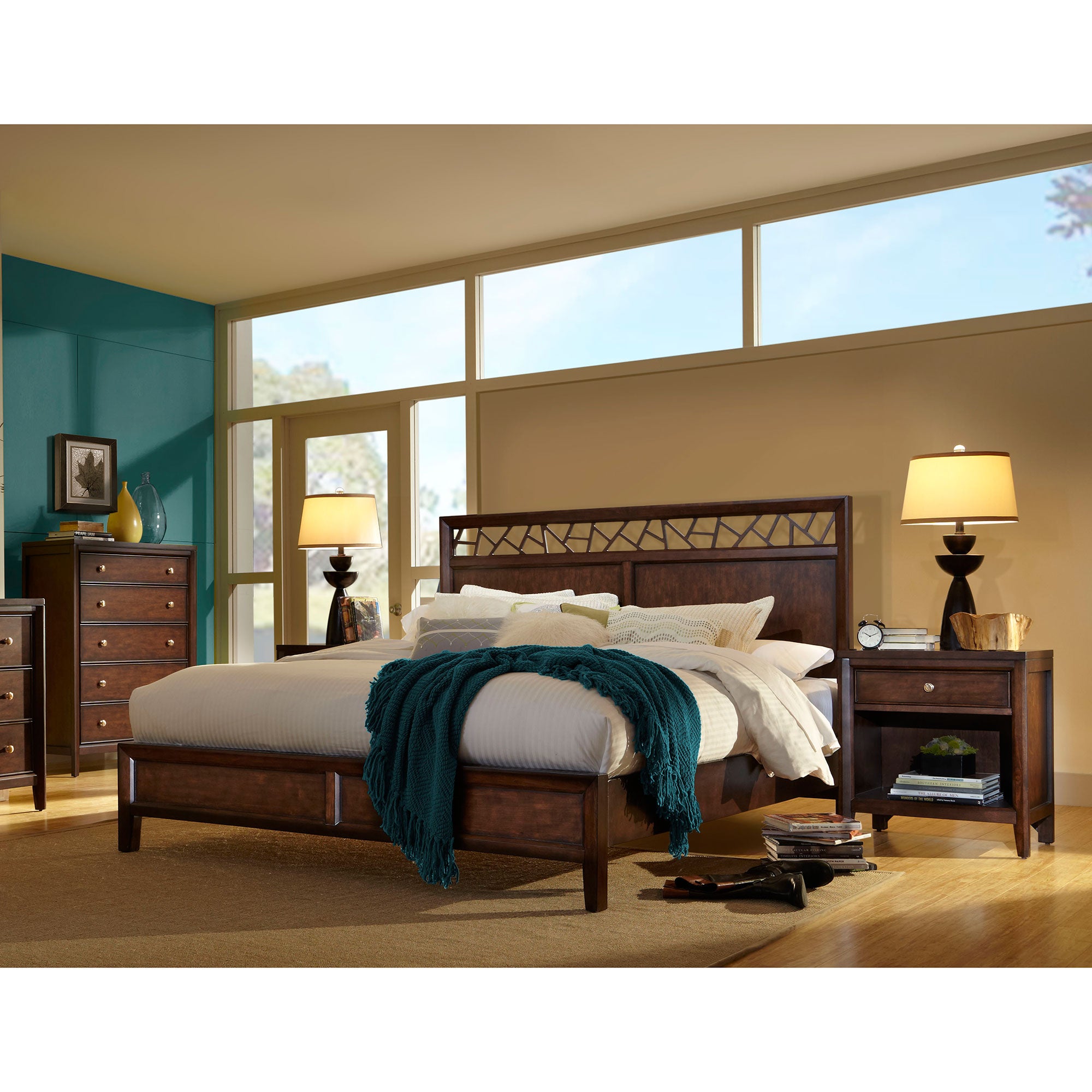 Albany Creek 4-piece Queen Bedroom Set