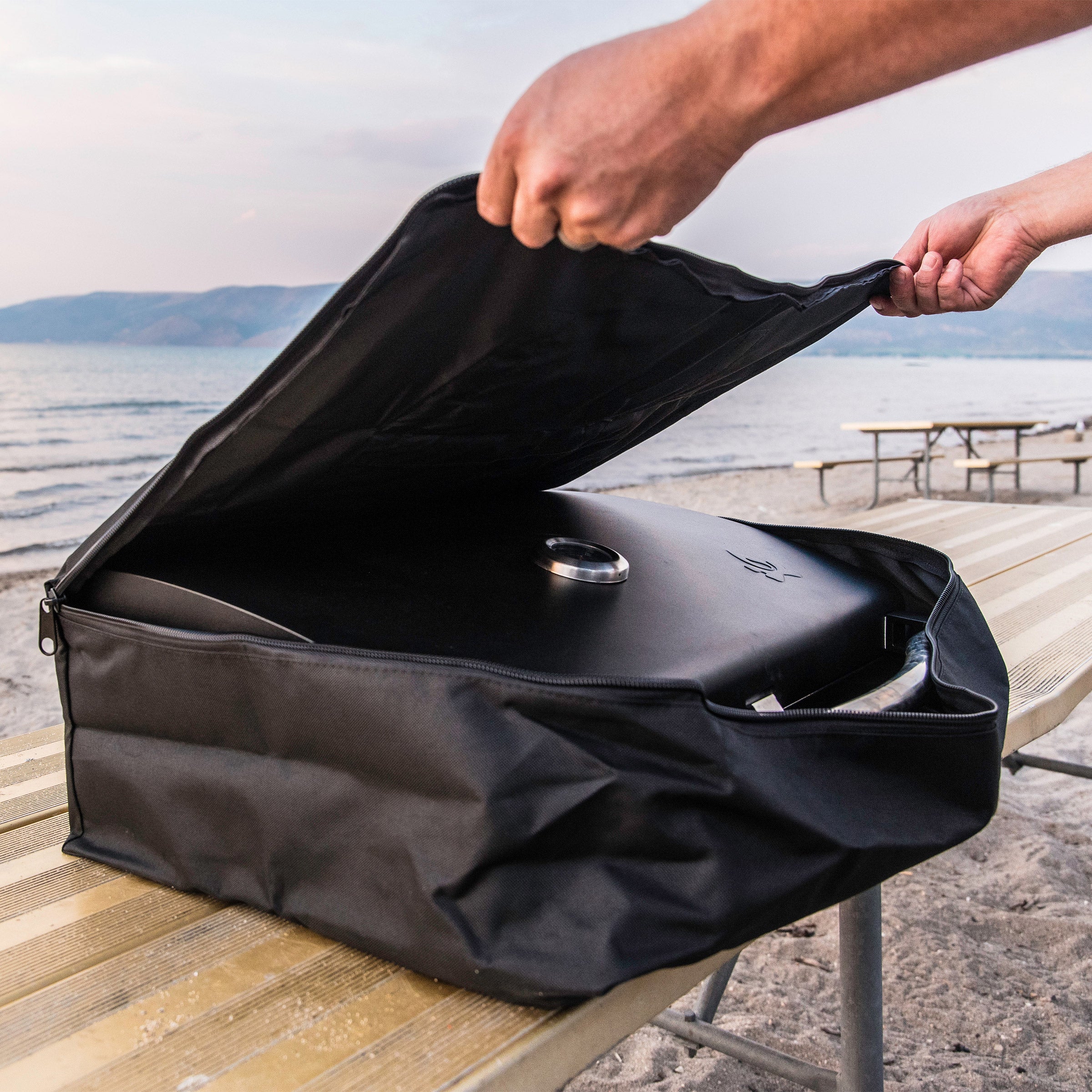 Camp Chef Deluxe 40.64 cm (16 in.) BBQ Grill Box with Carry Bag