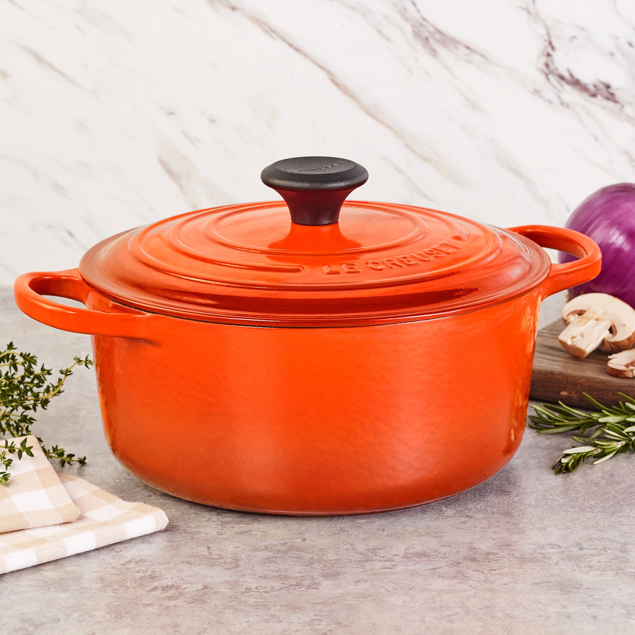 Le Creuset 4.5-quart Round Dutch Oven | Costco